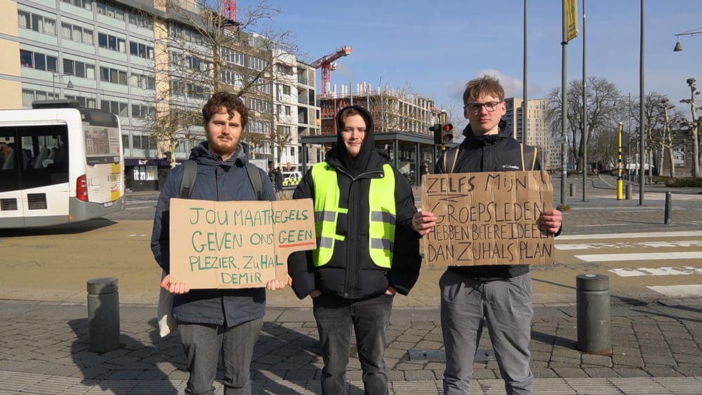 Studentenprotest in Hasselt: oproep aan minister Demir