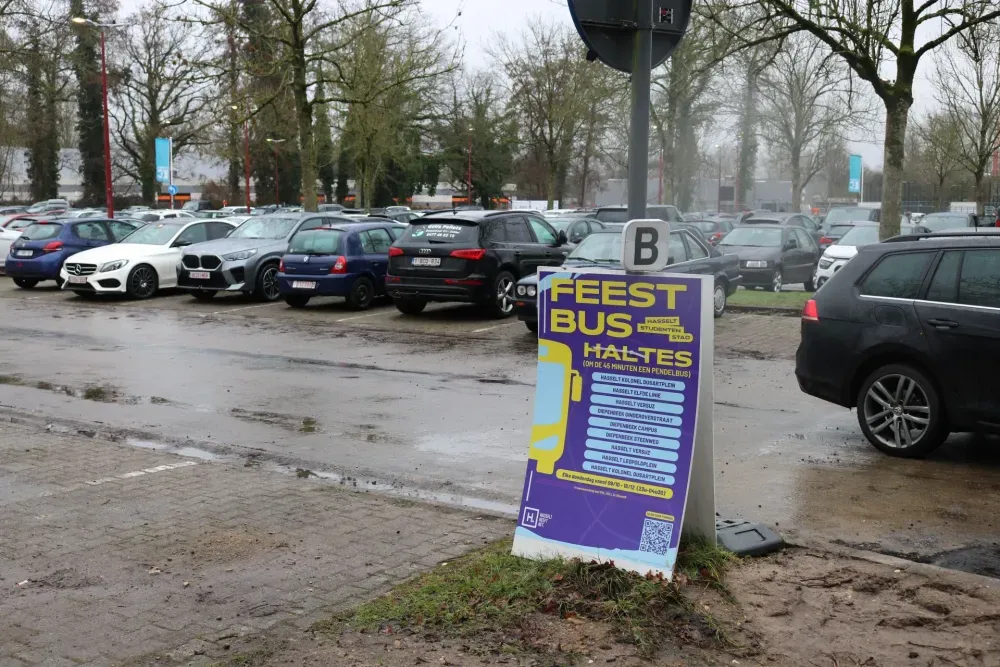 Studenten halen slag thuis na petitie: feestbus maakt tijdelijke comeback in Hasselt, wel betalend